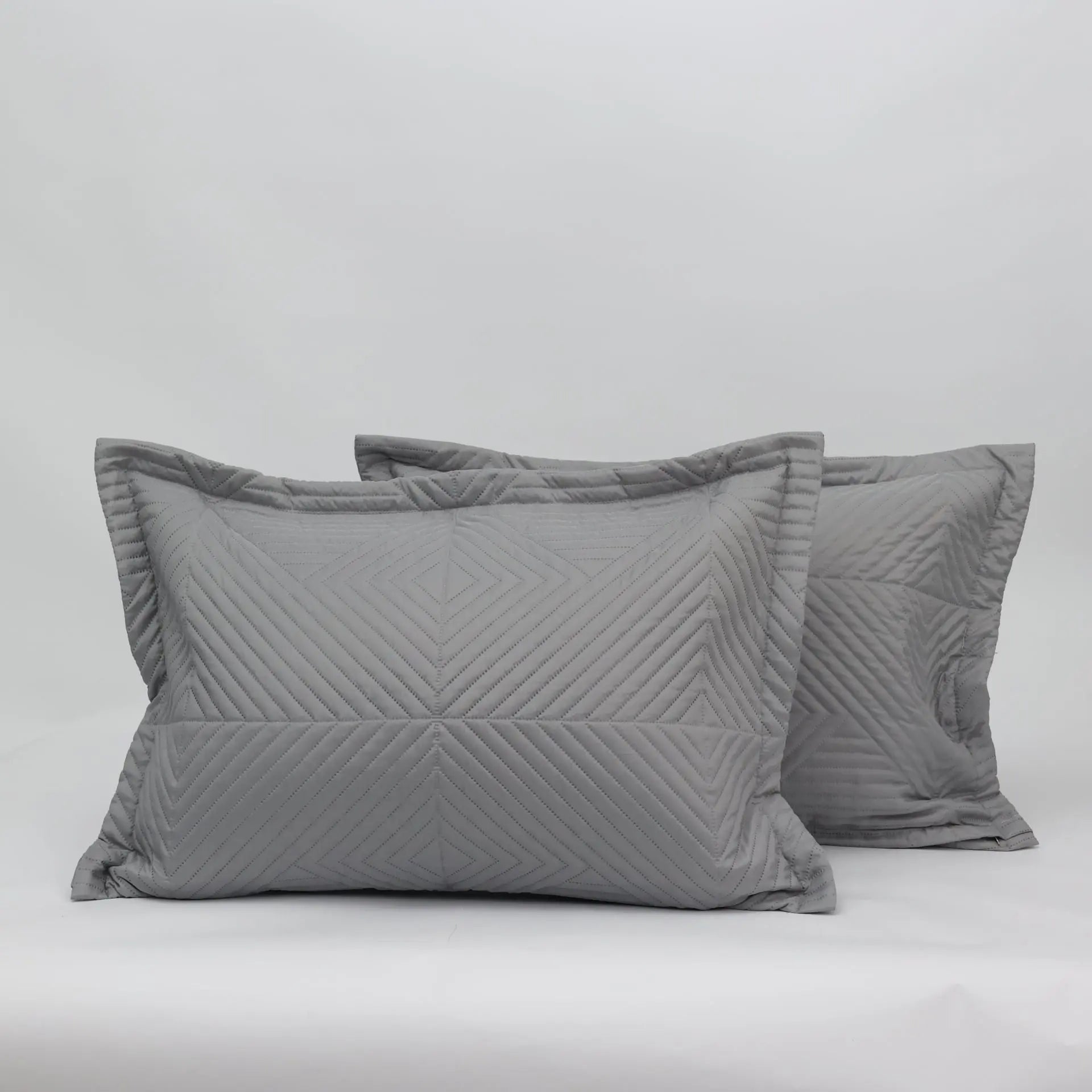 Комплект 2 бр. декоративни калъфки за възглавници 50/70 см. Куин Сиво Izidream