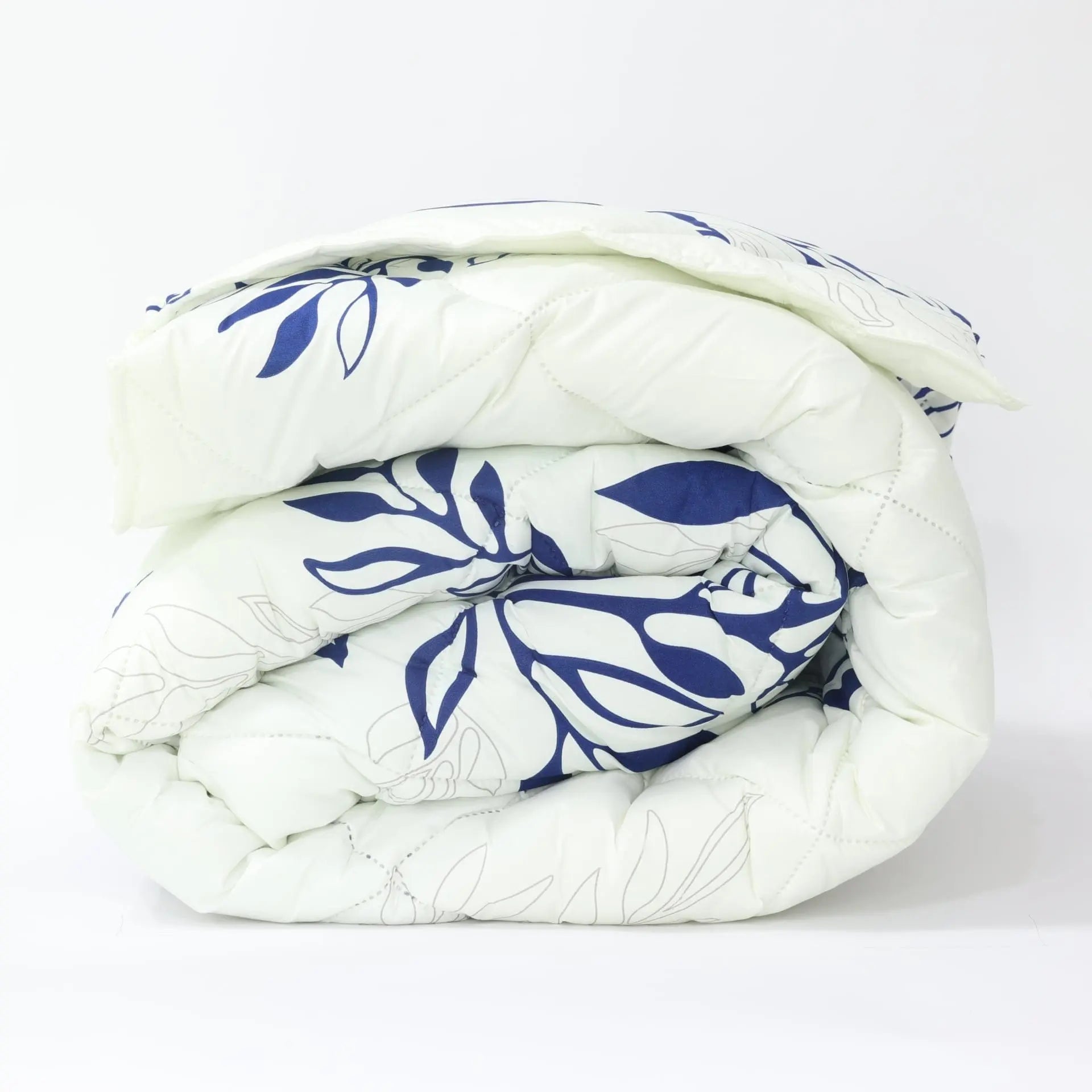 Зимна олекотена завивка Мирабел Ава 200/210 см. Wesleep