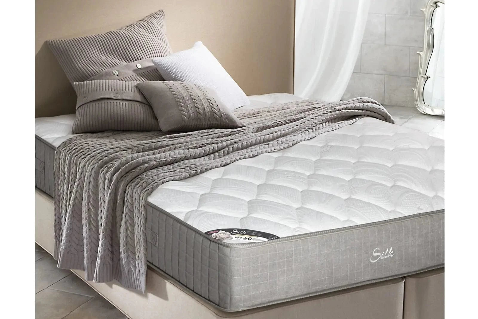 Двулицев матрак Silk