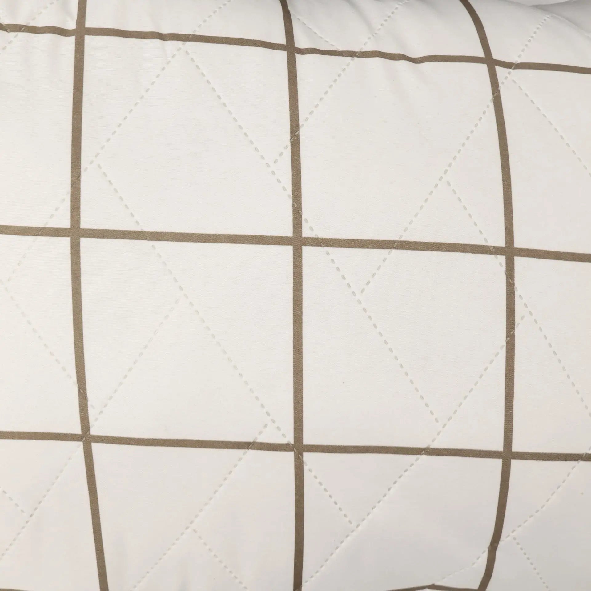 Възглавница Хюга Челси 50/70 см, силиконов пух, за всички позиции на сън Izidream